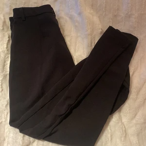 Lågmidjade kostymbyxor - Endast använda ett fåtal gånger, lågmidjade, petite