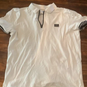 Pike - Säljer vit cp company pike då den är för liten 