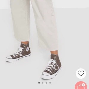 Bruna converse  - Säljer mina bruna converse, storlek 37, knappt använda 