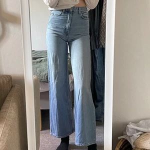Weekday jeans - Supersnygga weekday med perfekt passform! Tyvärr är dom lite för små för mig:( det är modellen ACE 💕