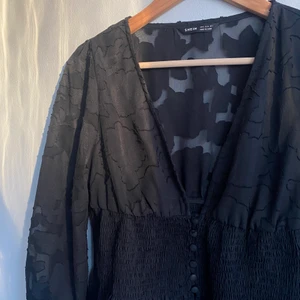 Shein blus - Mönster Ga ska  genomskinlig & djup urringning 