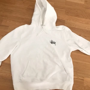 Stussy hoodie - Nästan helt oanvänd