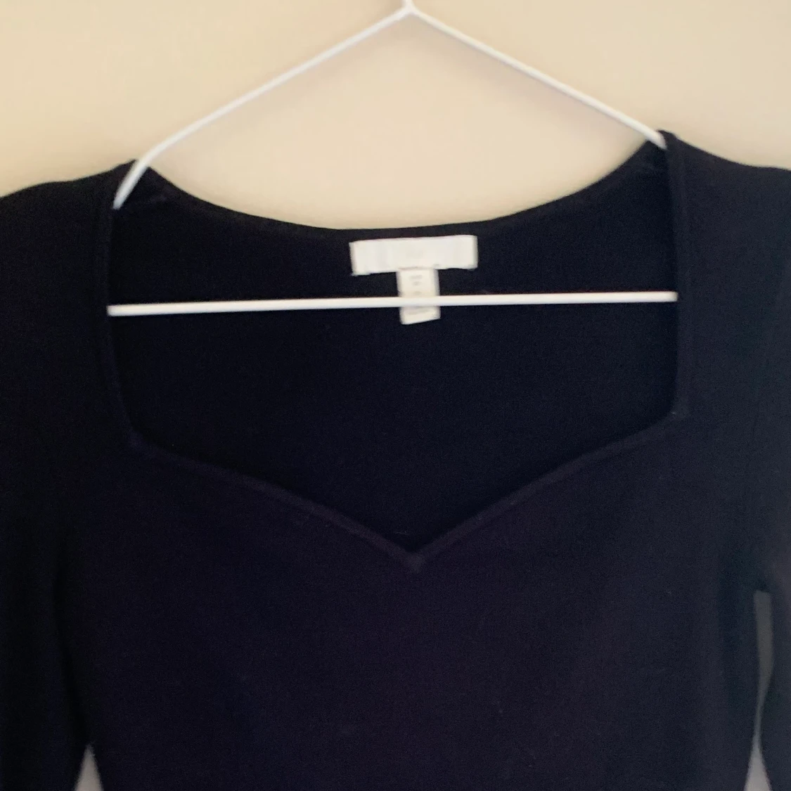 FINSTICKAD TRÖJA MED HJÄRTURRINGNING❤️‍🔥 - 90