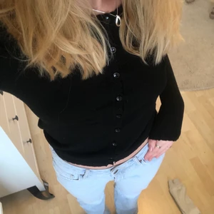 Kofta från hm💓 - Jättefin kofta från hm, köpt i höstas för runt 200, säljer då den tyvärr är för liten💓