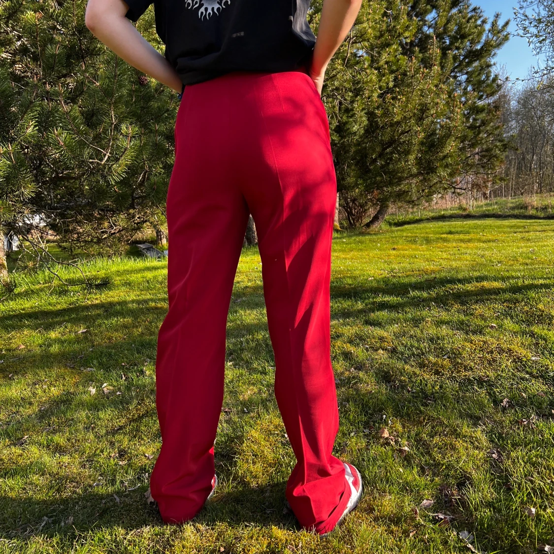 Röda kostymbyxor  - 90