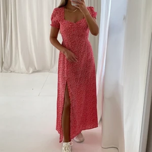 Klänning - Använd 1 gång.