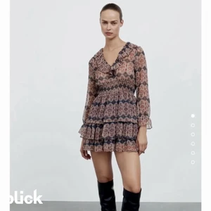 Zara klänning - Andvänd en gång, superfint skick. Hör av er vid frågor💓💓