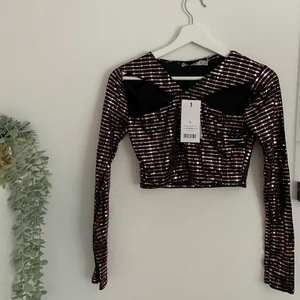 Festtopp - Oanvänd festtopp från nakd, strl S💓