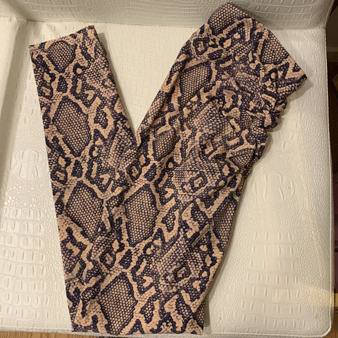 Träningstights med scrunch  - 91