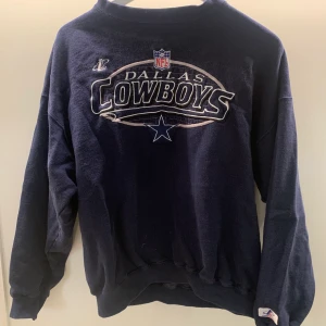 Collegetröja NFL - Vintage owersized collegetröja, NFL ”Dallas Cowboys”, kan mötas upp i Stockholm eller frakta ❤️