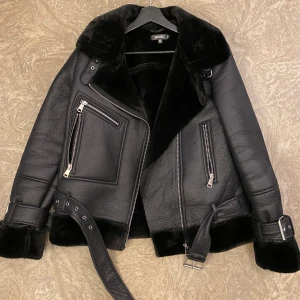 Aviator jacket  -  Storlek 34. Mycket fint skick. 