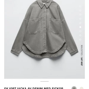 Jeans jacka - Säljer min gråa jeans jacka från zara då jag ej använder den, den är använd 2-3 gånger och i super bra skick , ny pris 500kr