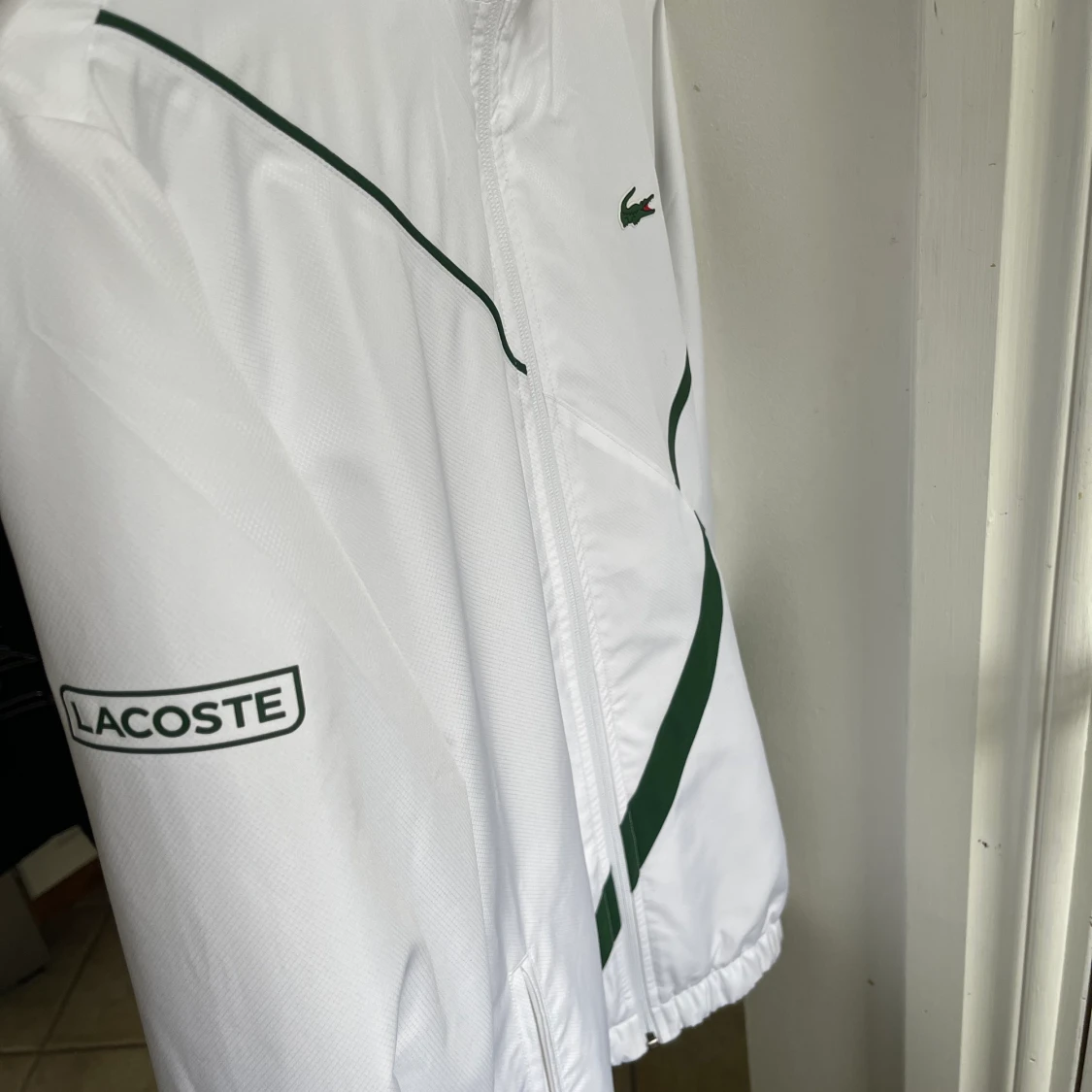 Lacoste tröja/ överdragsjacka!  - 90