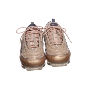  Nike airmax - Säljer mina Nike Airmax som köptes på Sellpy för 1 månad sen, de var nyskick då och har använts av mig max 2ggr. Jag har insett att dem är för små för mig och kommer därför inte längre användas:( i strl 41, men passar även strl 40.