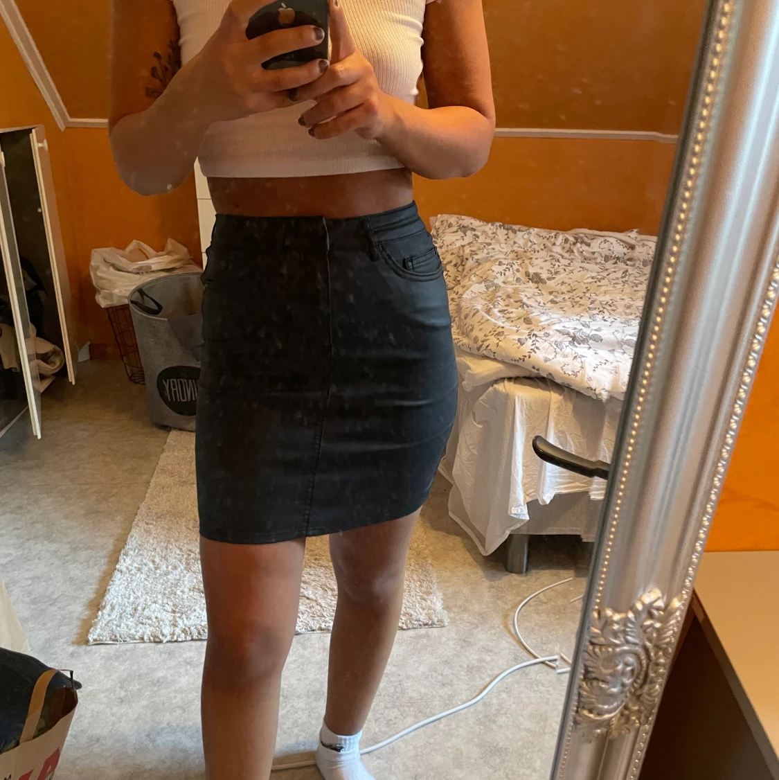 Kjol i skinn-imitation 