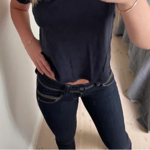 Pepe jeans  - Säljer dessa low waist pepe jeans, storlek 24/32.  Jättesnygg modell