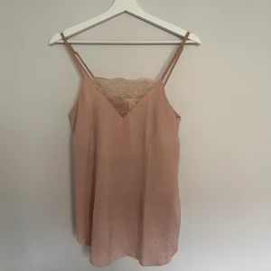 H&M linne - Jättefint linne som jag inte använder längre💖