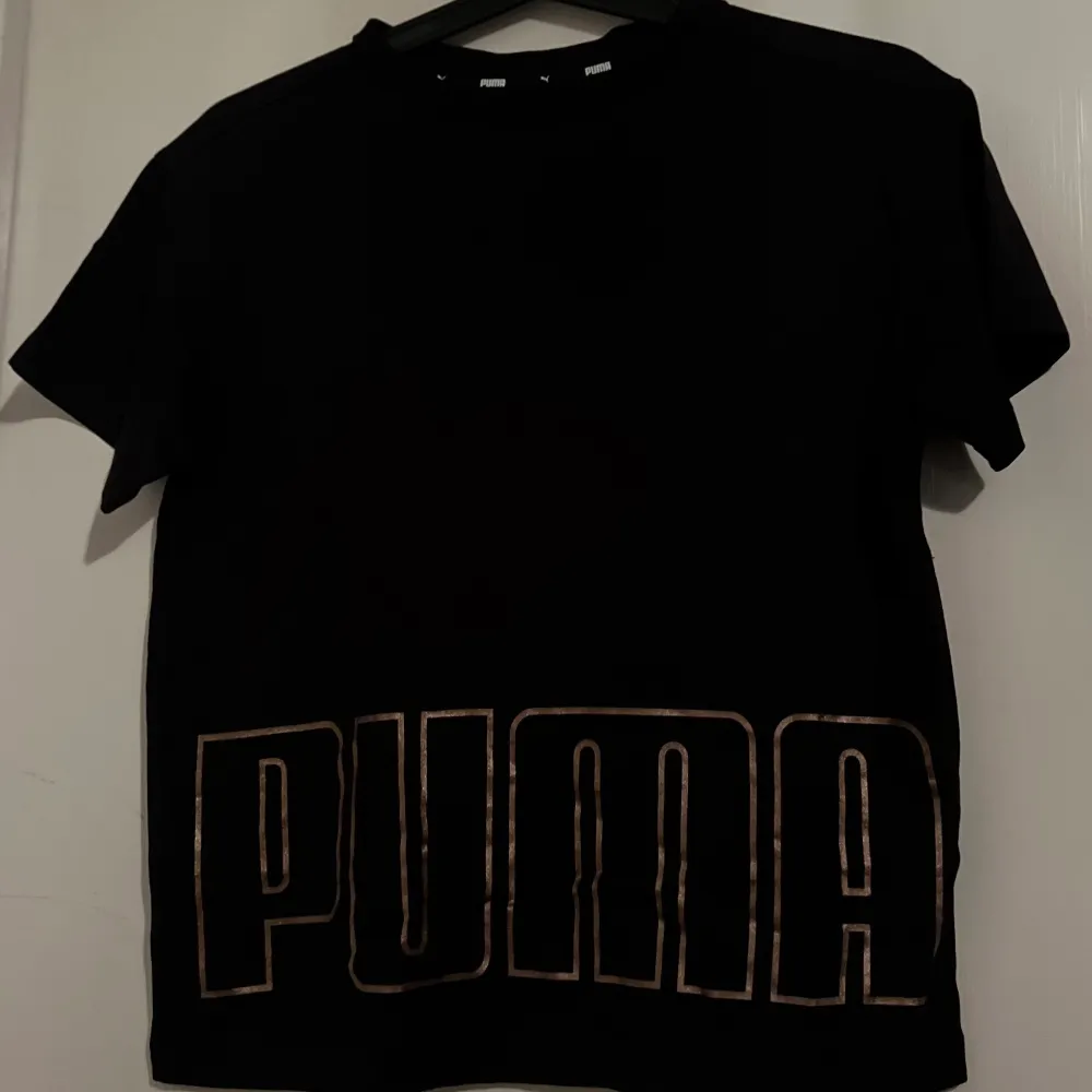 Puma tshirt . T-shirts.