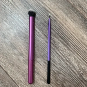 Sminkborstar  - Helt nya oanvända sminkborstar från Real Techniques, 60kr för båda