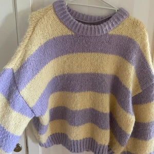 Stickad tröja - Sån mysig tröja ifrån Vero moda. Perfekt inför hösten.