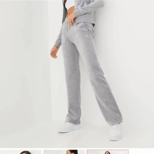 Juicy couture sett - Äkta Grå juicy sett, överdelen är storlek xs och underdelen är storlek S. Säljs för 1000 köpt för 2200kr.