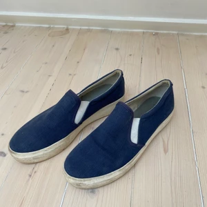 Skor - Super fina skor från Vaga Bond i storlek 40, 79kr