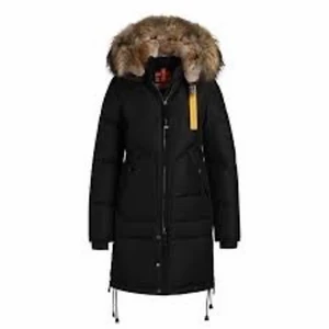 Parajumper jacka - Säljer denna parajumper jackan då jag ej använder den, den är i storlek XS men passar S också! Kom priv för fler bilder på den, pälsen är också lite förstörd men jag skickar bild på den så ni ser hur den ser ut🫶 pris kan diskuteras!