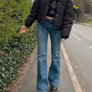 Lowwaist jeans  - Populära lowwaist jeans från brandy med prislapp kvar💛 Säljer endast vid bra bud! Köp direkt för 430!  