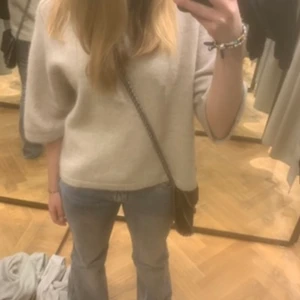Other stories tröja  - Jätte jätte fin och populär tröja från other stories nypris 590 använd endast 1 gång storlek S❤️