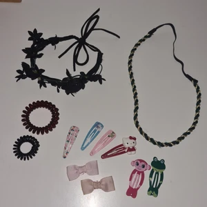Hår accessoarer - Ett blandat kit med håraccessoarer 💇‍♀️ Allt säljes tillsammans för 30kr! Räknas in i mina 5 för 50 på smycken 😉❤️