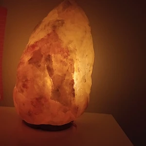 Saltlampa hämtas i Visby - Medelstor saltlampa, fungerar utmärkt. Hämtas i Visby