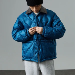 helt ny dunjacka - helt ny! från en asiatisk oberoende designerstudio. överdimensionerad stil. storlek: s. Längd 75cm, bröst 134cm, bör 51cm.