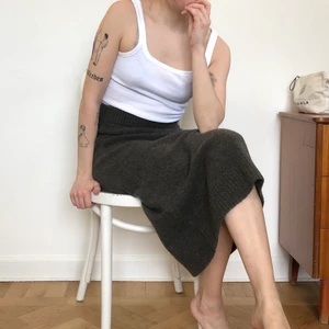 H&M - Stickad kjol - Stickad kjol från H&M, strl S. Aldrig använd. 