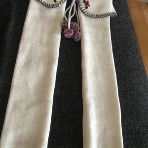 Värme skydd till benen  - Värme skydd till benen typ på vintern när man har på sig strumpbyxor eller byxor sköna/ sträcker mycket på sig 