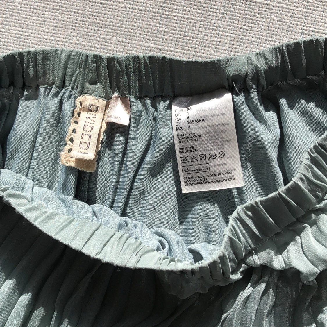 Plisserad midkjol - 91