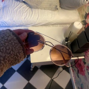 Rayban solglasögon - I fint skick, lite osäker om jag vill sälja men de kommer inte till användning tyvärr