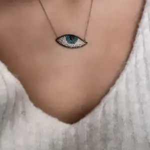 Evil eye necklace, in silver with zirconia, and beautiful light blue semi-precious stones,you can swim or take a bath with it🧿🧿🧿🧿