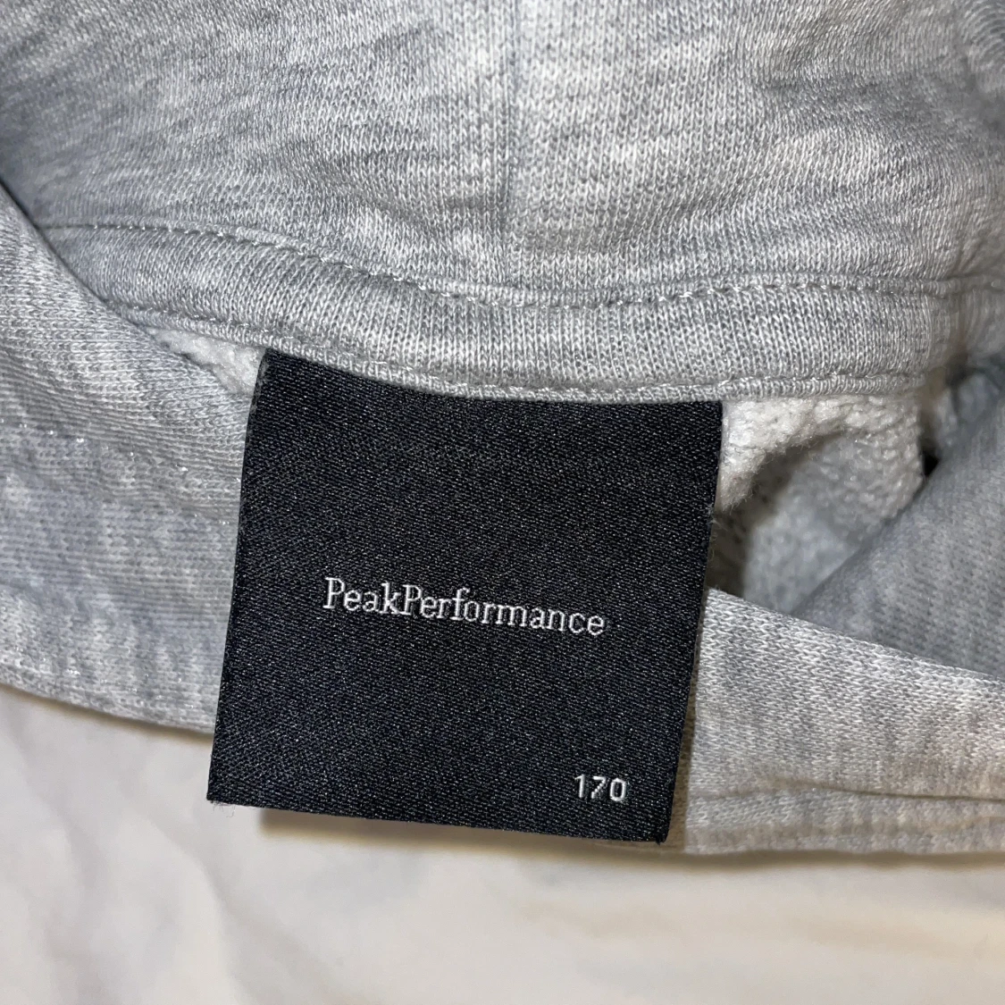 Peak performance hoodie  - 91