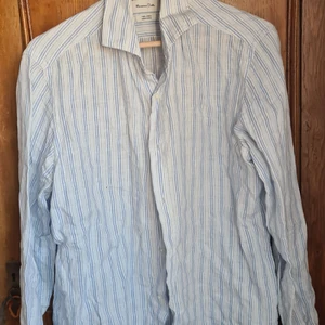 Linne skjorta strl L - Bra skick. 100% linen.