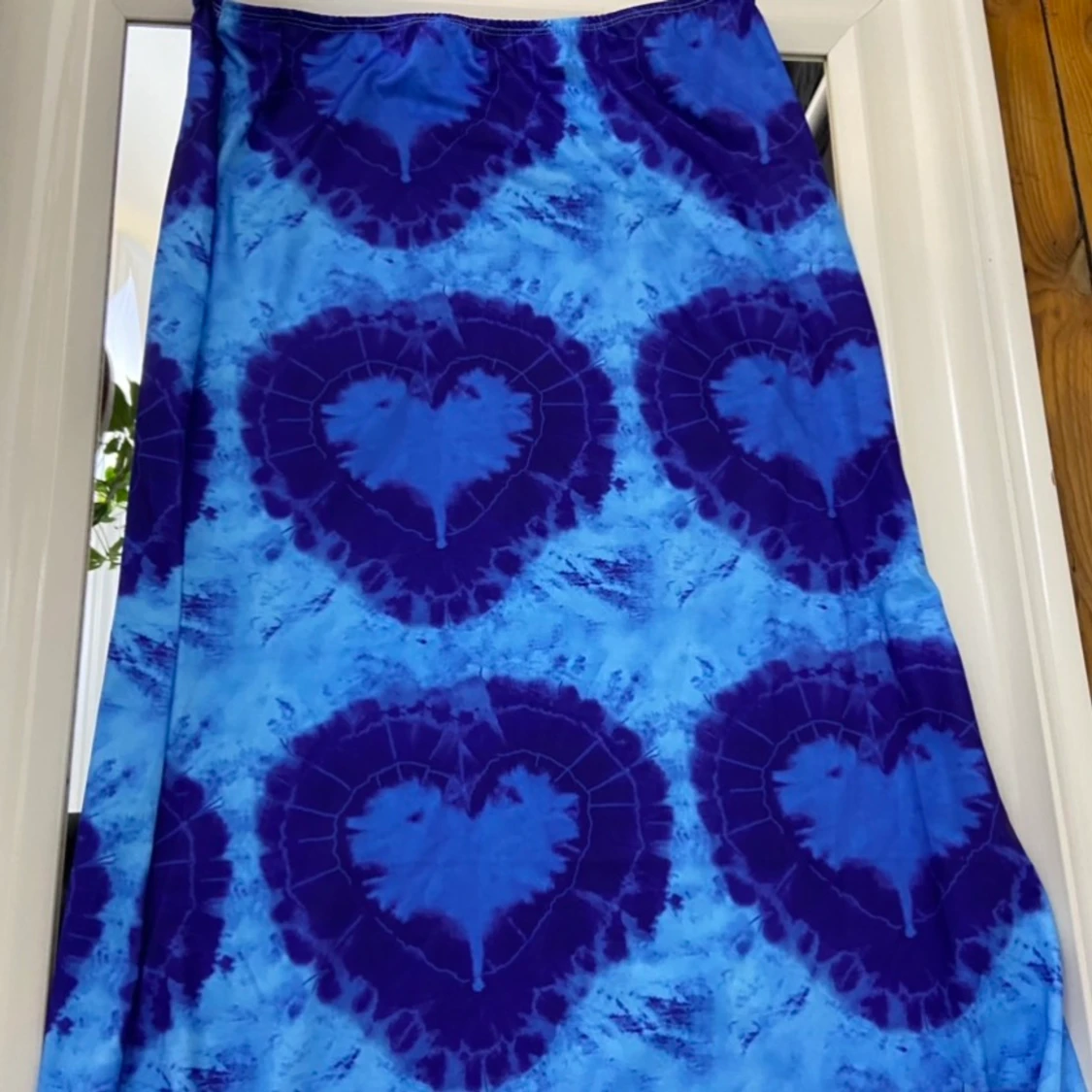 Lång kjol med hjärtmönster💙 - 90