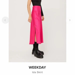 Rosa satinkjol - Använd en gång, superfint skick! Perfekta sommarkjolen ❤️‍🔥