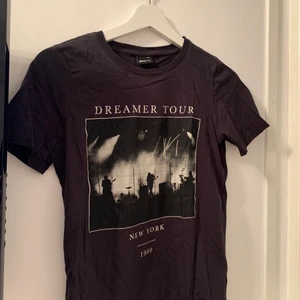 T-shirt  - T-shirt med tryck