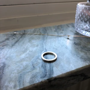 Äkta silver ring - Silver ring i äkta silver, 200kr. Perfekt som student- eller födelsedagspresent:) 