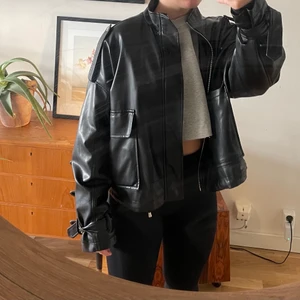 Skinnjacka - Skinnjacka, cool och najs form😍