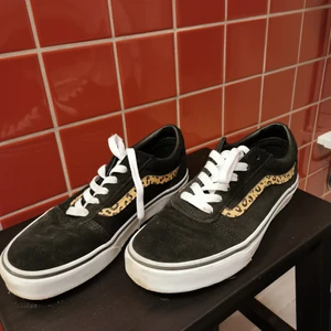 Vans - Vans i storlek 37. Använda en gång. 