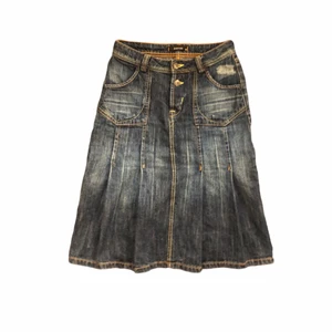 kjol - Fin lite längre jeanskjol! 