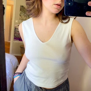 Vitt linne basic - Storlek s-m, otrolig konventionell till vår och sommar, frakt 66kr