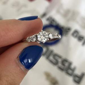 En ring som inte kommit till användning som köptes för nåt år sedan. Ringen är av silver, 925 GHA. Pris och frakt kan diskuteras i dm! 