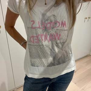 T-shirt från Dead Legacy i storlek Small!💖💖