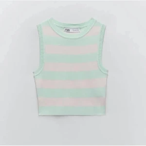 Sommartopp från zara  - Så fin topp från zara, köpt förra året men kommer inte till användning tyvärr💗 Storlek S men stretchig så den skulle nog passa både en XS och en M